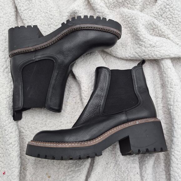 NEW Nordstrom Miah Water Resistant Chelsea Lug Boot black leather Womens size 9 - Picture 2 of 6